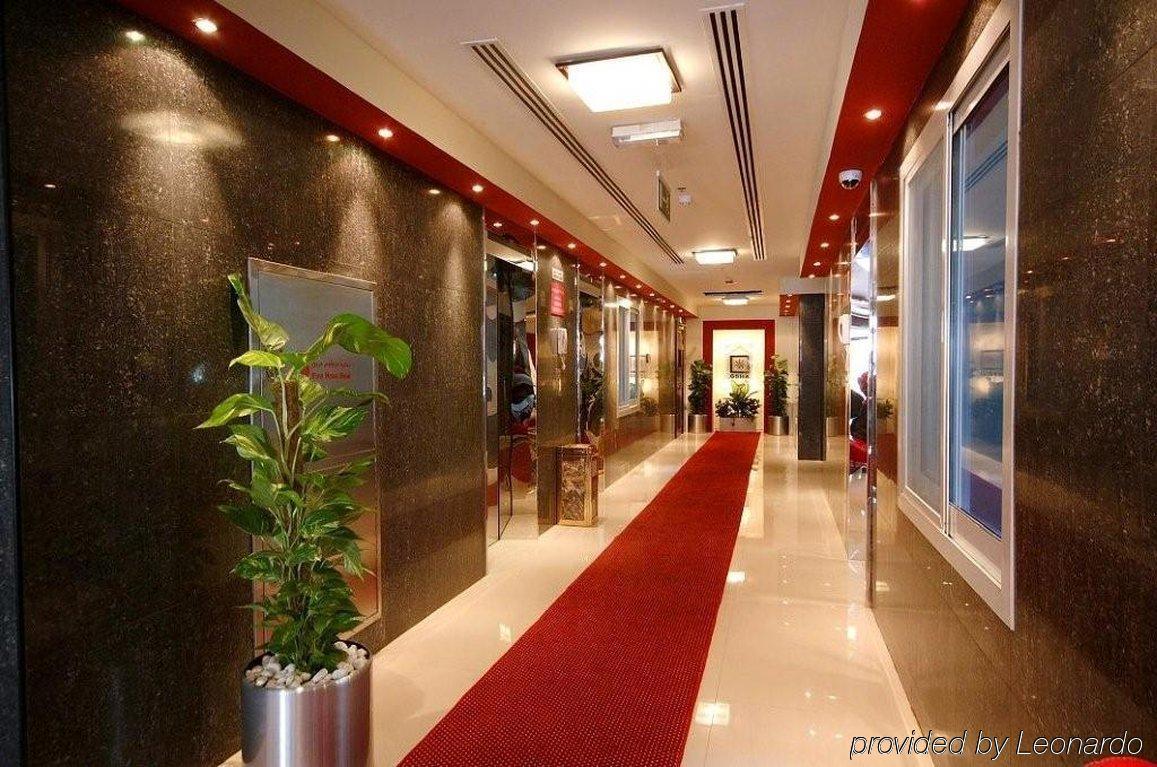 Golden Square Hotel Apartments ドバイ エクステリア 写真