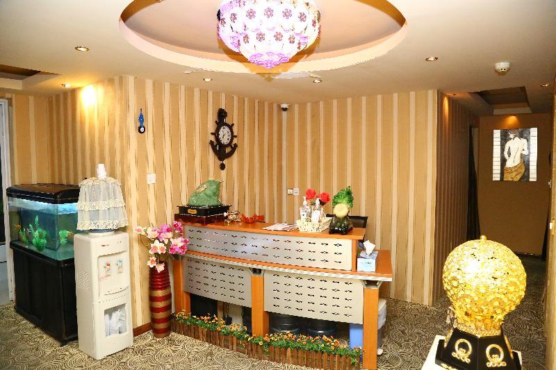 Golden Square Hotel Apartments ドバイ エクステリア 写真