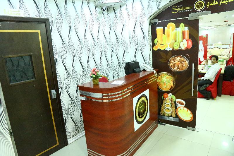 Golden Square Hotel Apartments ドバイ エクステリア 写真