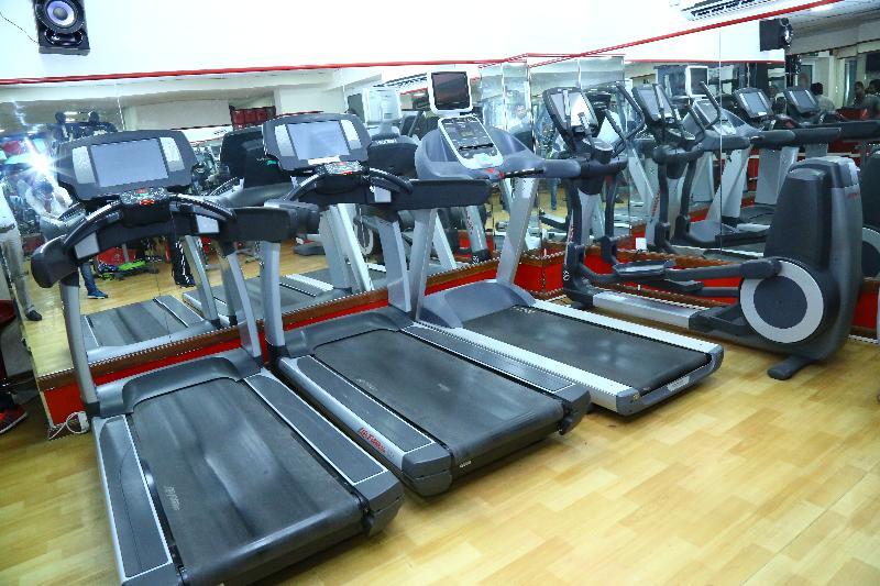 Golden Square Hotel Apartments ドバイ エクステリア 写真