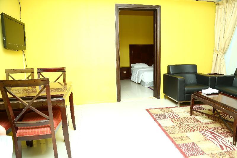 Golden Square Hotel Apartments ドバイ エクステリア 写真