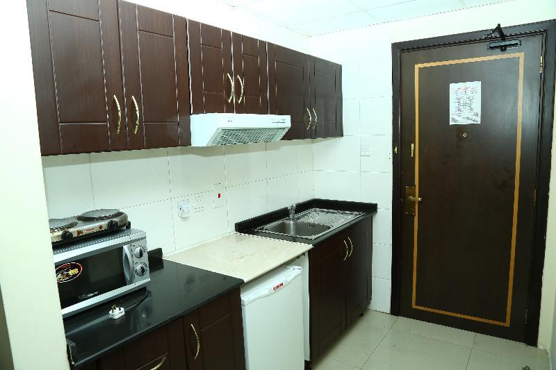 Golden Square Hotel Apartments ドバイ エクステリア 写真